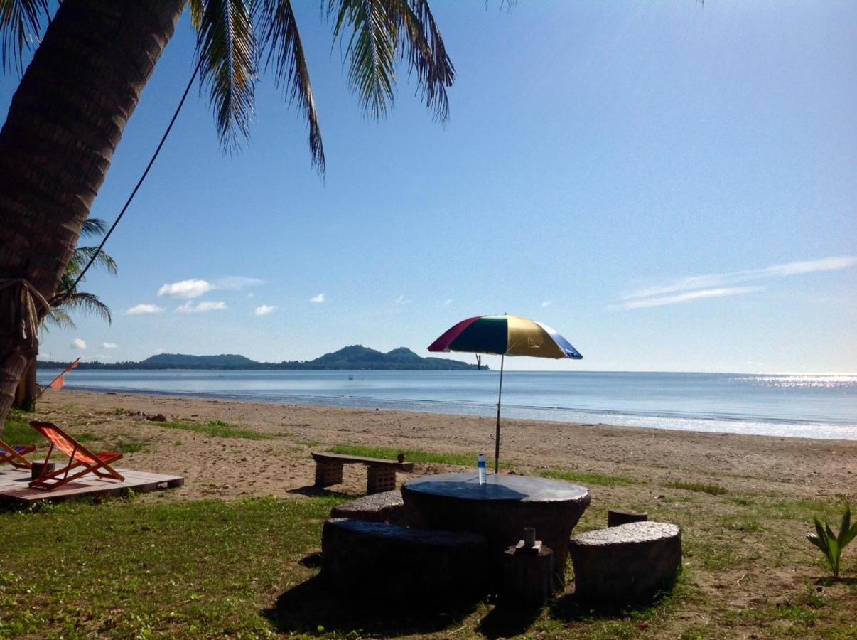 Ban Tawansongfa Hotel Lang Suan ภายนอก รูปภาพ