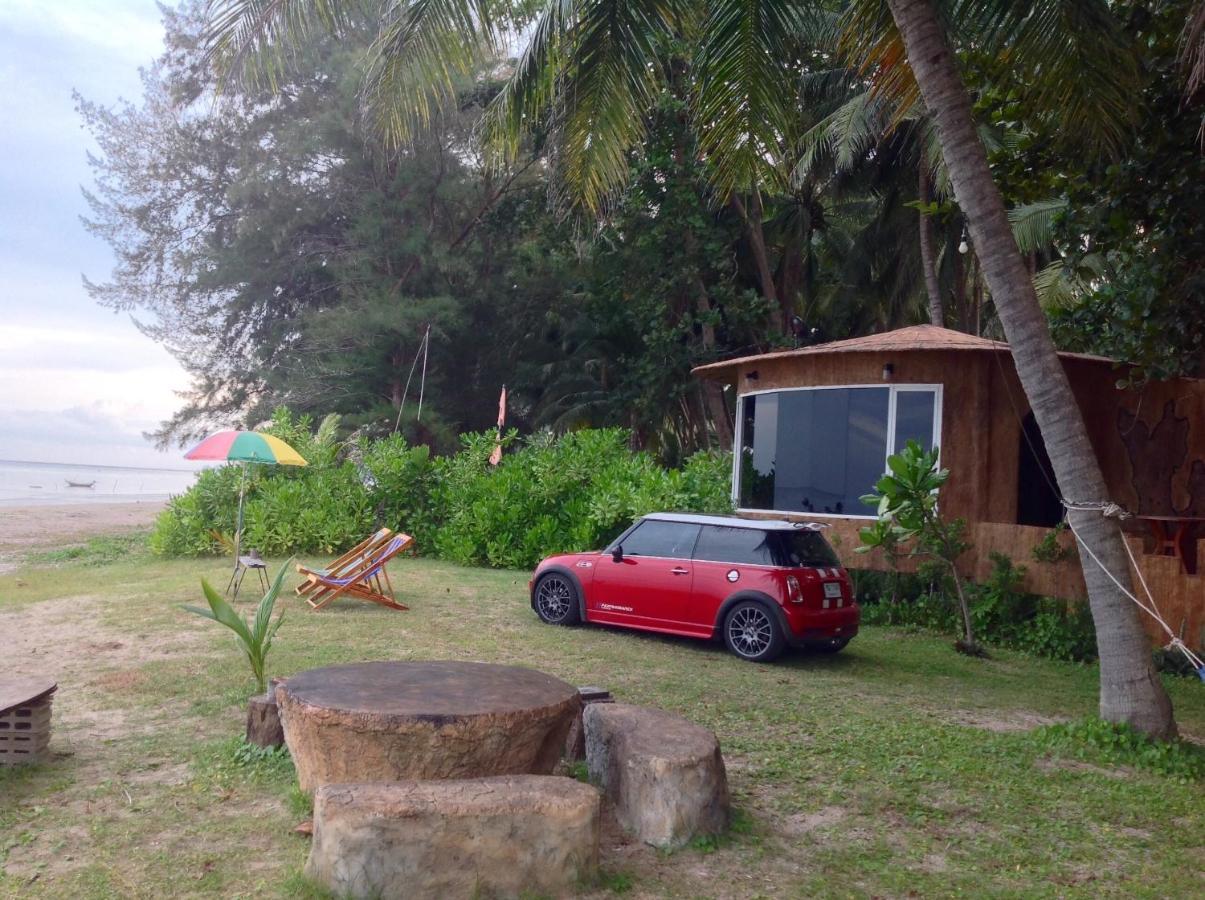 Ban Tawansongfa Hotel Lang Suan ภายนอก รูปภาพ