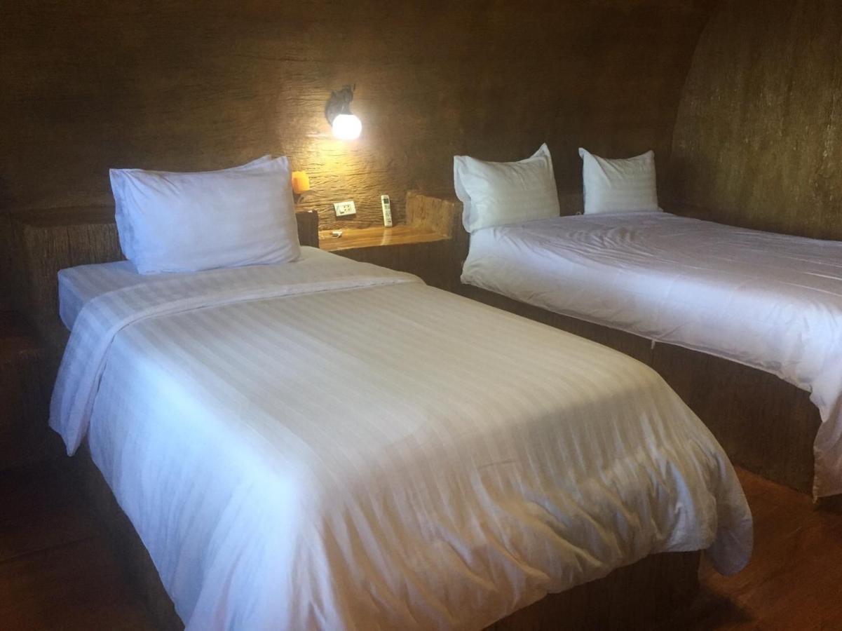 Ban Tawansongfa Hotel Lang Suan ภายนอก รูปภาพ