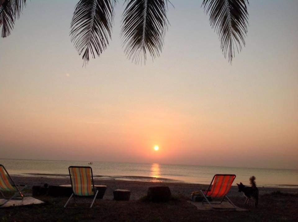 Ban Tawansongfa Hotel Lang Suan ภายนอก รูปภาพ